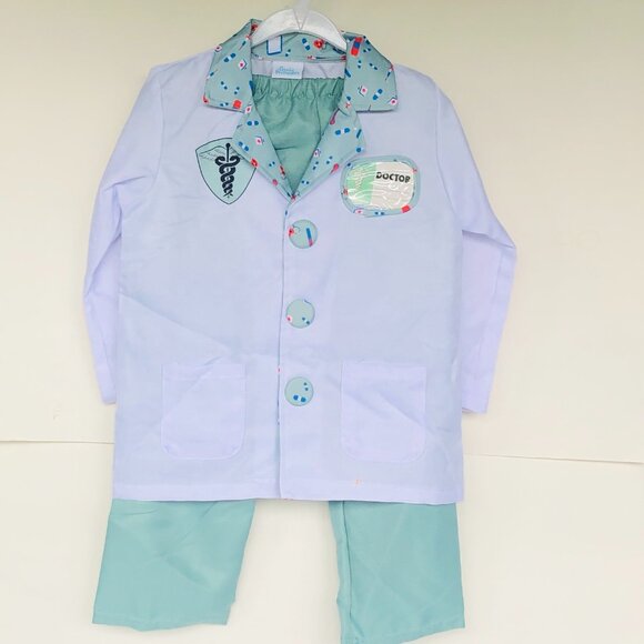 New w/Tag-Great Pretenders Green Doctor with 6 Accessories in Garment  vinyl Bag - Picture 4 of 9